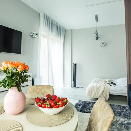 New Modern In The Old Town ריגה