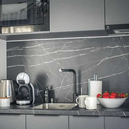 New Modern In The Old Town