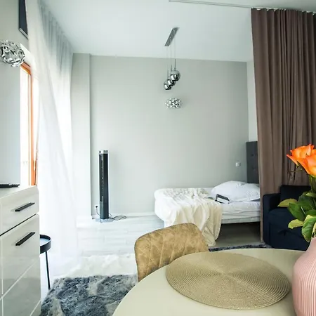 New Modern In The Old Town