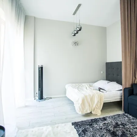 New Modern In The Old Town