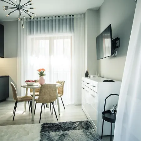 New Modern In The Old Town