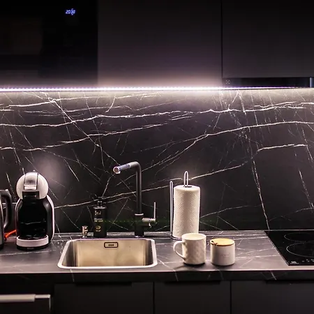 New Modern In The Old Town Apartment