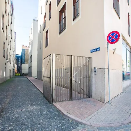 New Modern In The Old Town Apartment