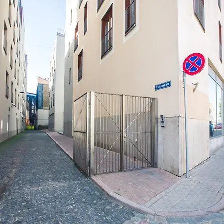 New Modern In The Old Town Apartament