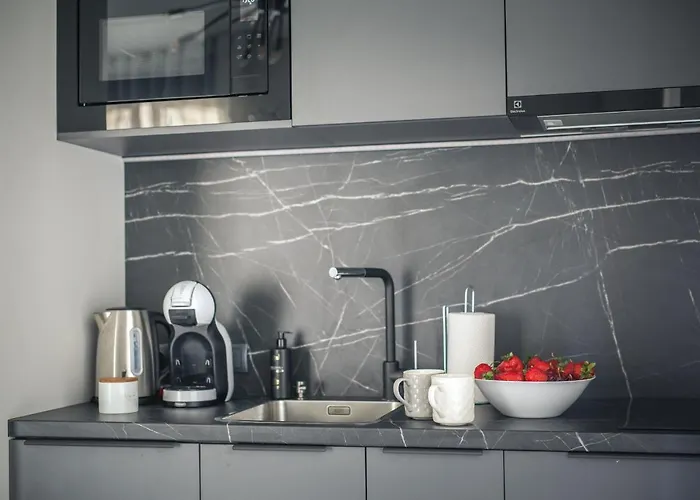 New Modern In The Old Town