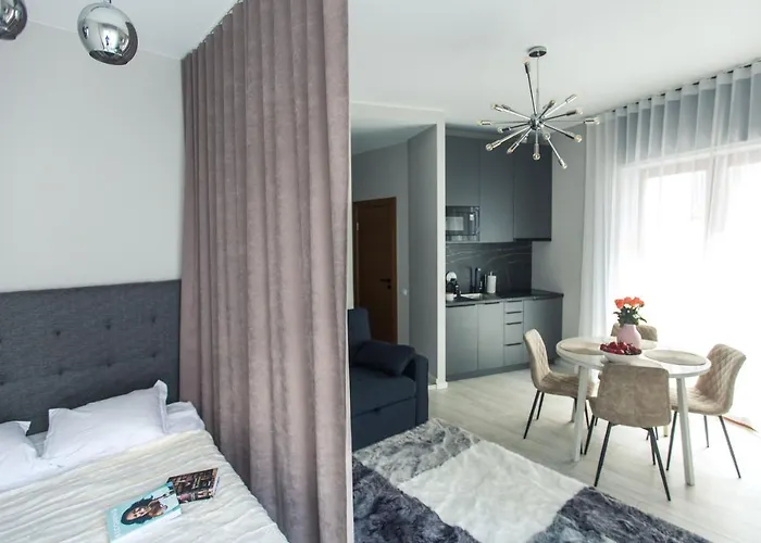 New Modern In The Old Town