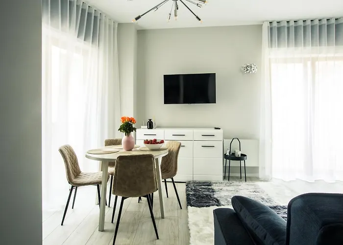 New Modern In The Old Town Appartamento