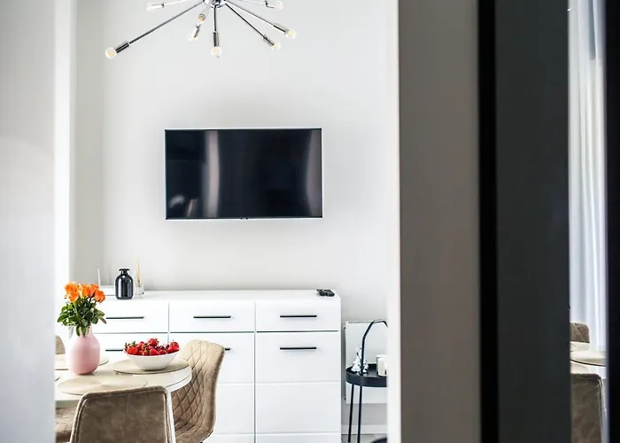 New Modern In The Old Town Appartement *