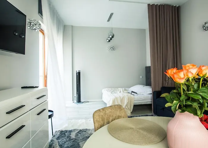 New Modern In The Old Town