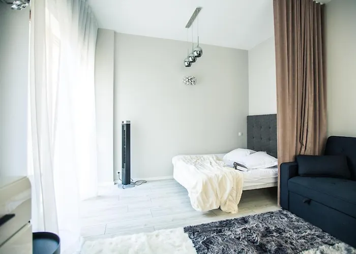 New Modern In The Old Town