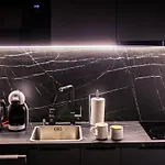 New Modern In The Old Town Apartman