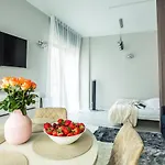 New Modern In The Old Town 里加